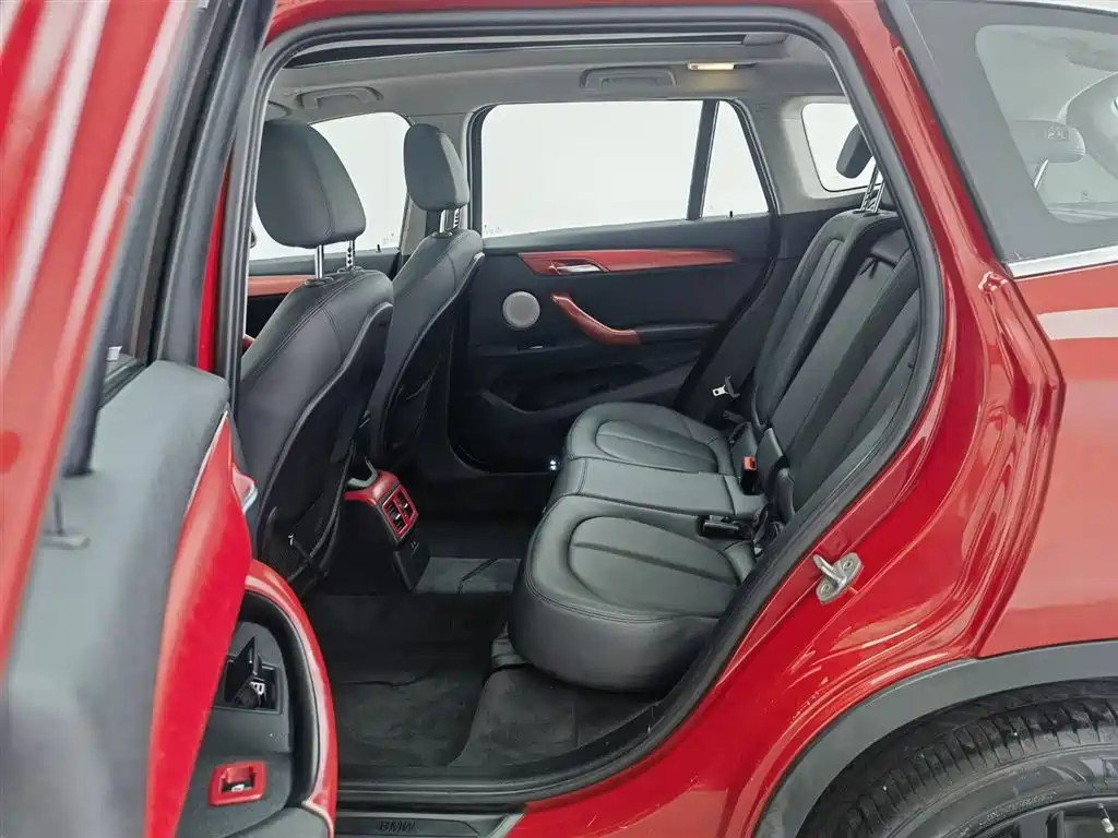 BMW X1 2019 sDrive20Li Leading Model фото 15