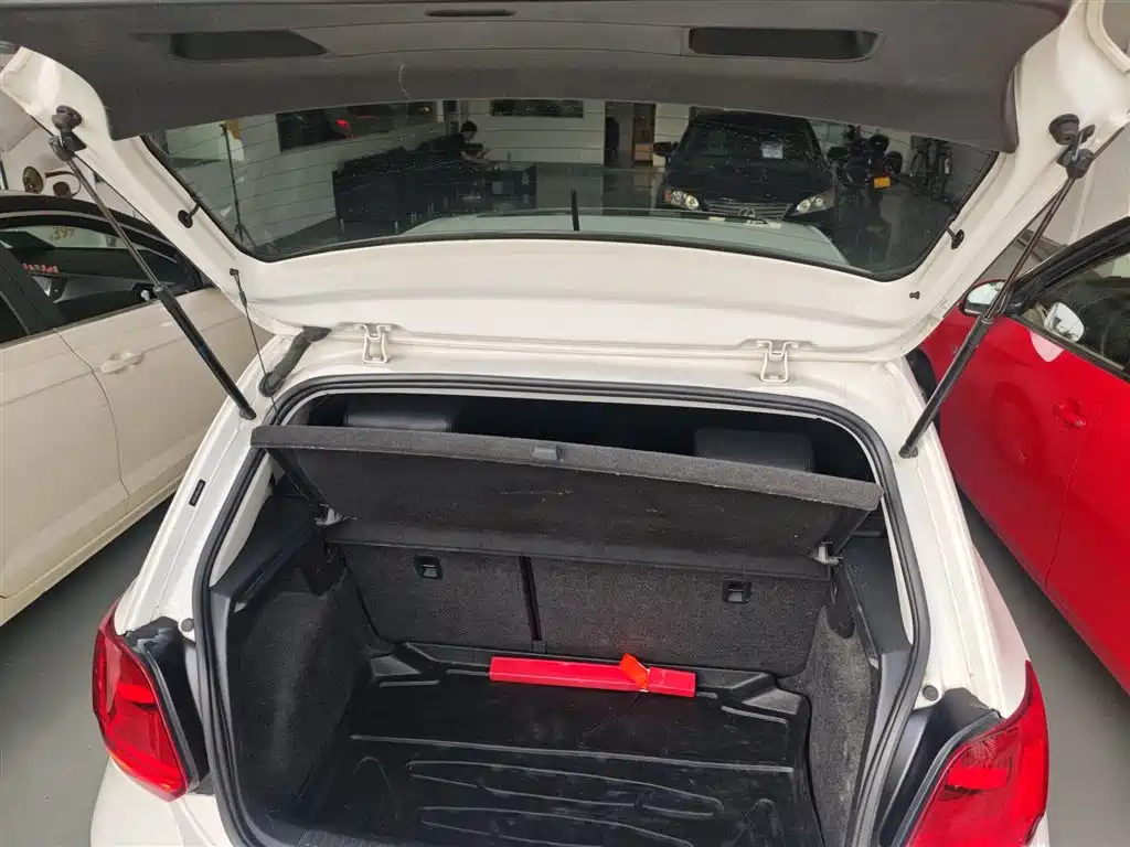 Volkswagen Polo 2018 1.5L Auto Comfort фото 19