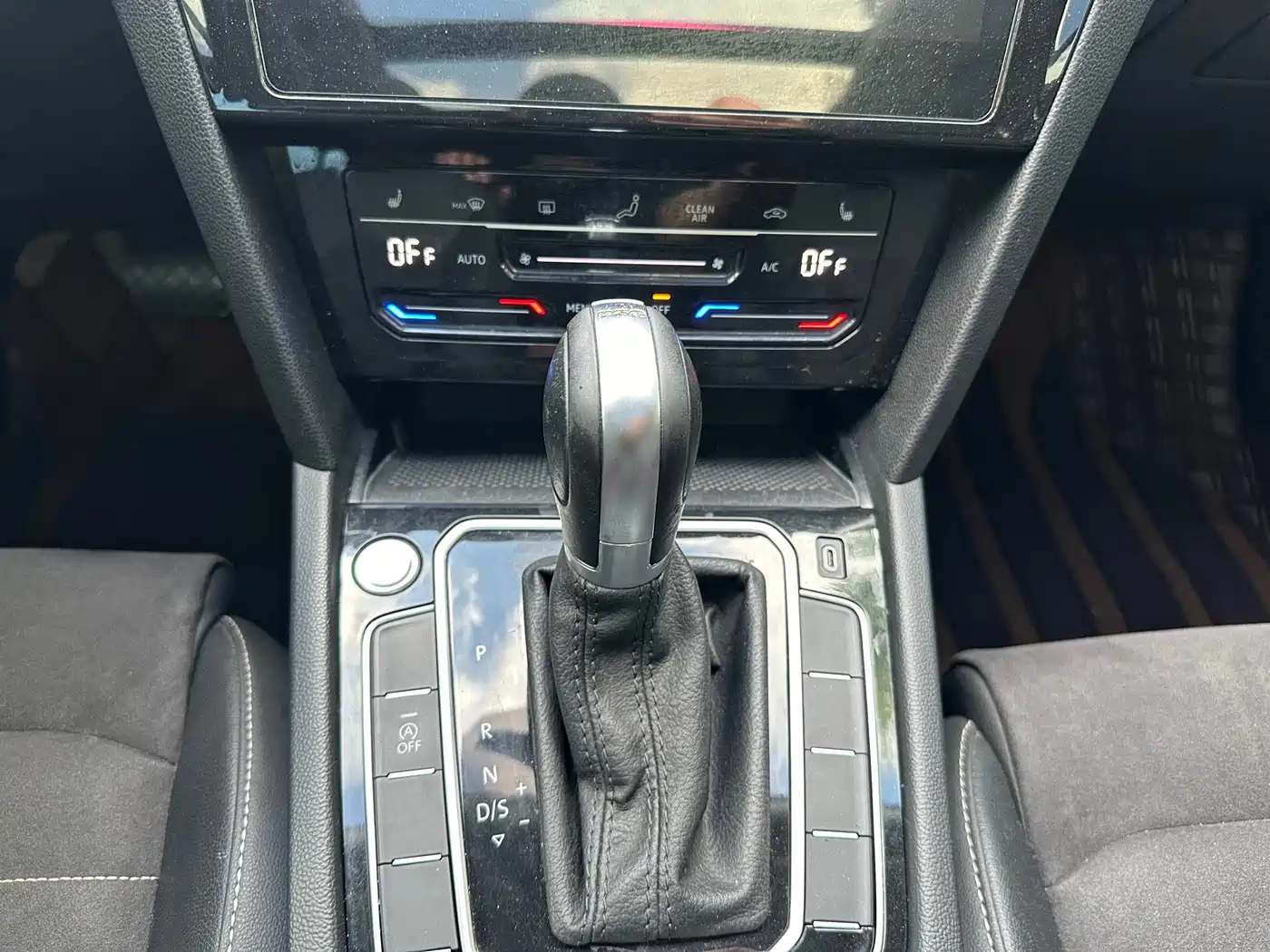 Volkswagen Magotan 2020 330TSI DSG Luxury фото 6