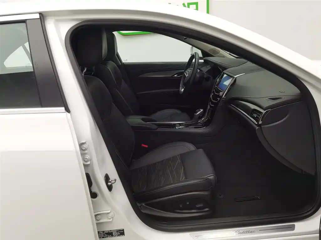Cadillac ATS-L 2017 28T Technology фото 23