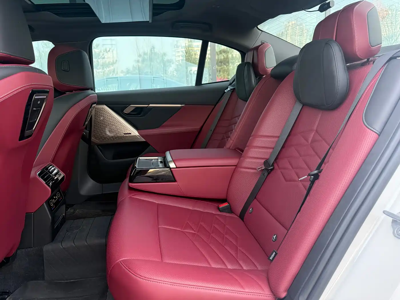 BMW 5 Series 2025 530Li Premium M Sport Package фото 6