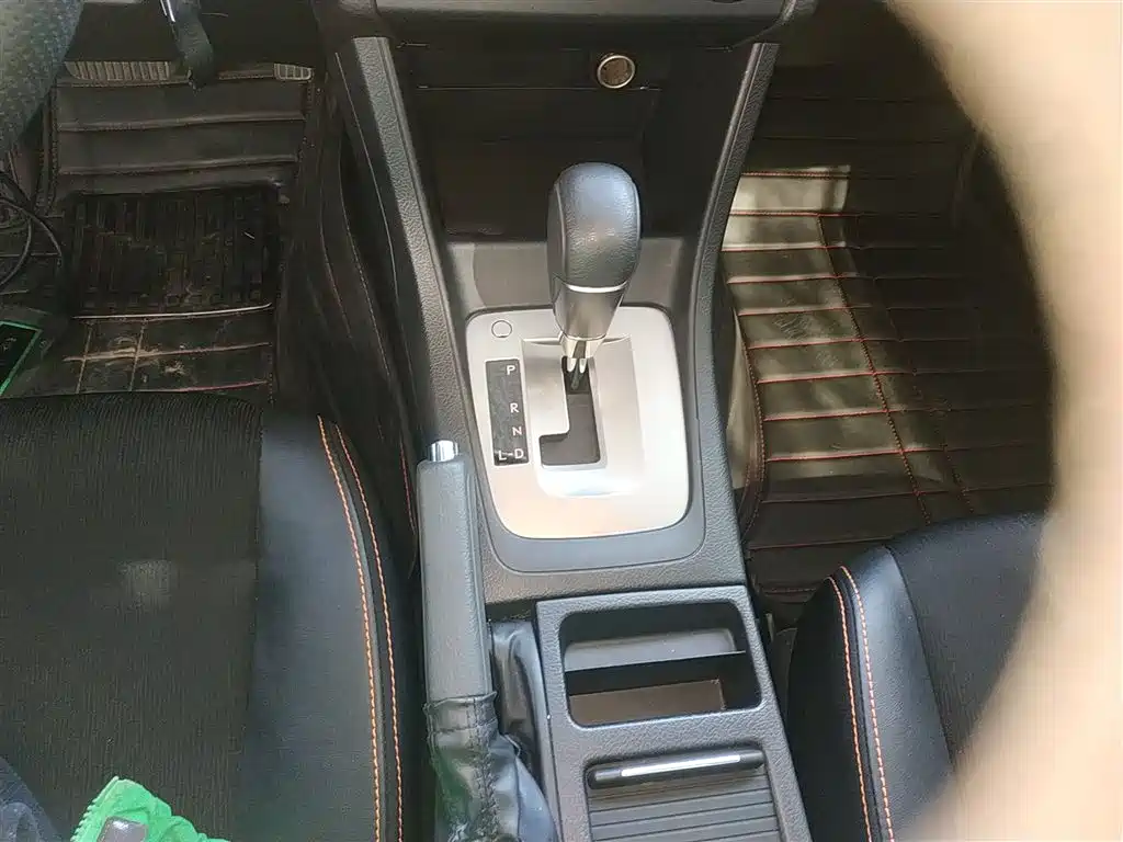 Subaru XV 2014 2.0i Comfort фото 14