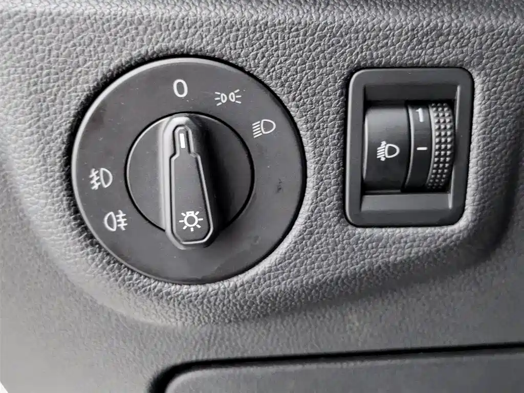 Volkswagen Lavida 2019 1.5L Manual Comfort Edition China VI фото 21