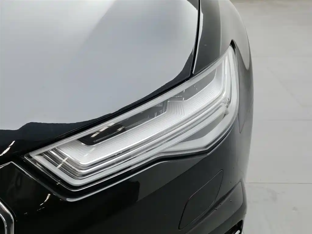 Audi A6L 2018 30th Anniversary 30 FSI Style фото 7