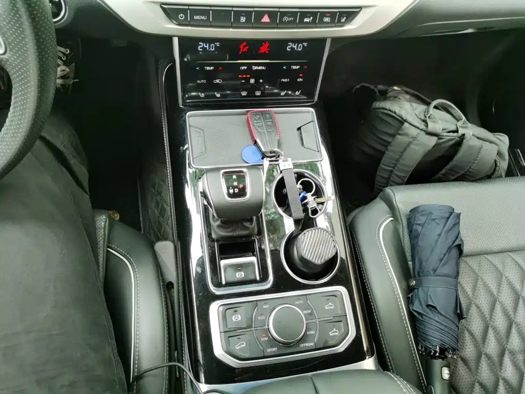 Hongqi HS7 2022 2022 3.0T Automatic 4WD ZhiLian QiChang Edition 5-seater
