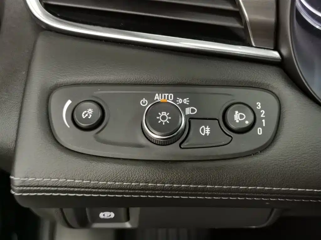 Buick LaCrosse 2022 552T Luxury фото 21