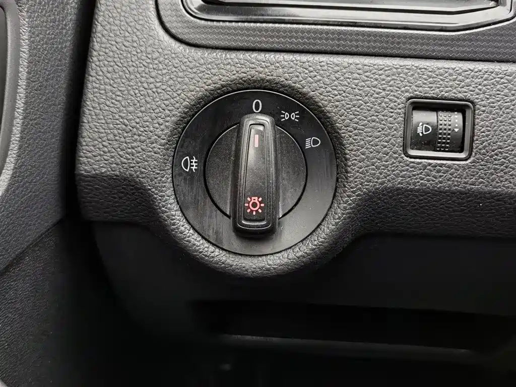 Volkswagen Santana 2021 1.5L Manual Trend Edition фото 21