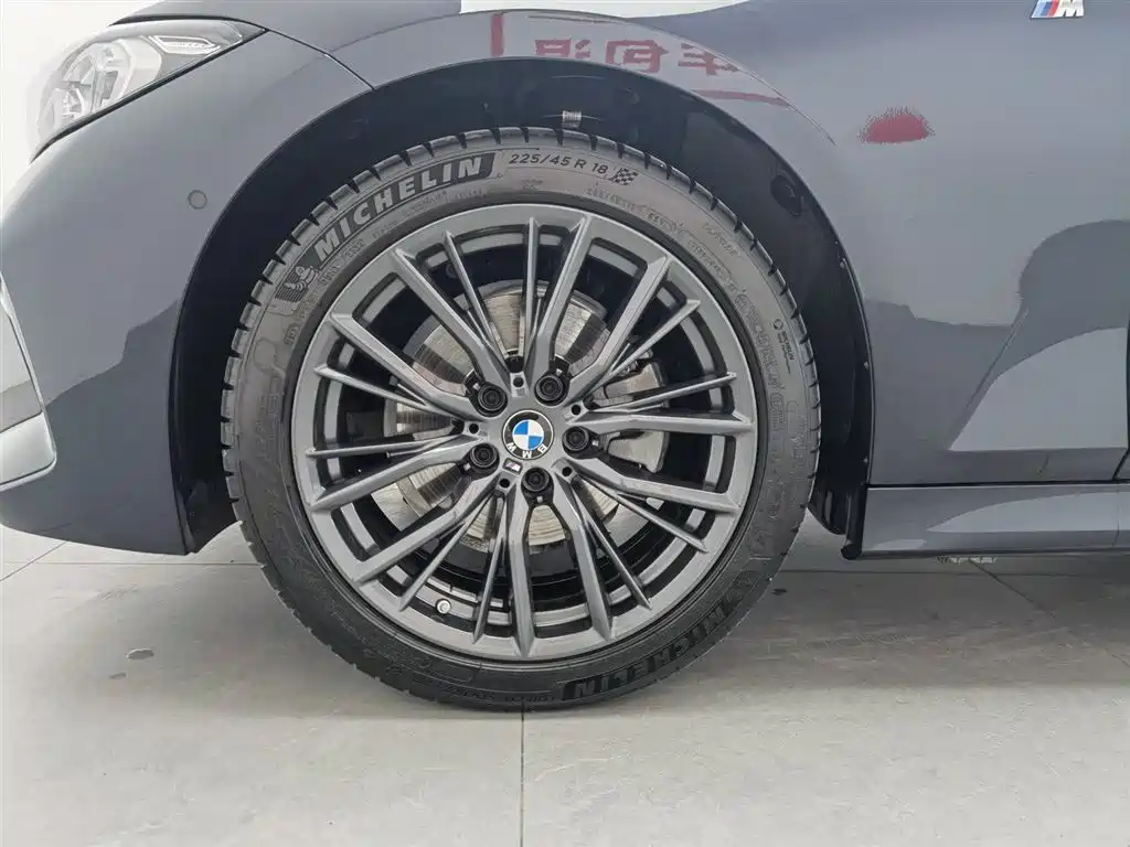 BMW 3 Series 2024 325i M Sport Shadowline Package фото 17
