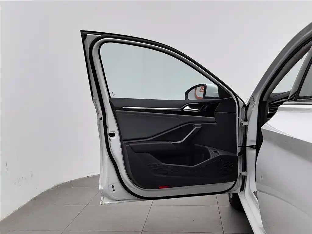 Volkswagen Sagitar 2021 280TSI DSG Luxury Smart Connect фото 8