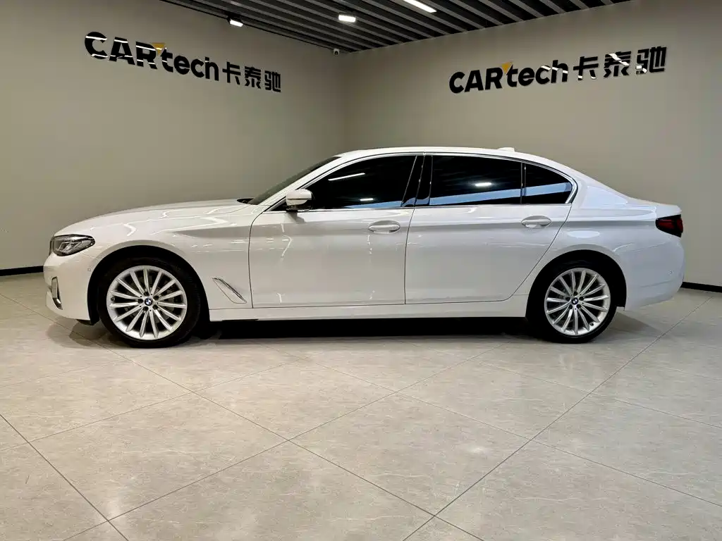 Фото 8 - BMW 5 Series