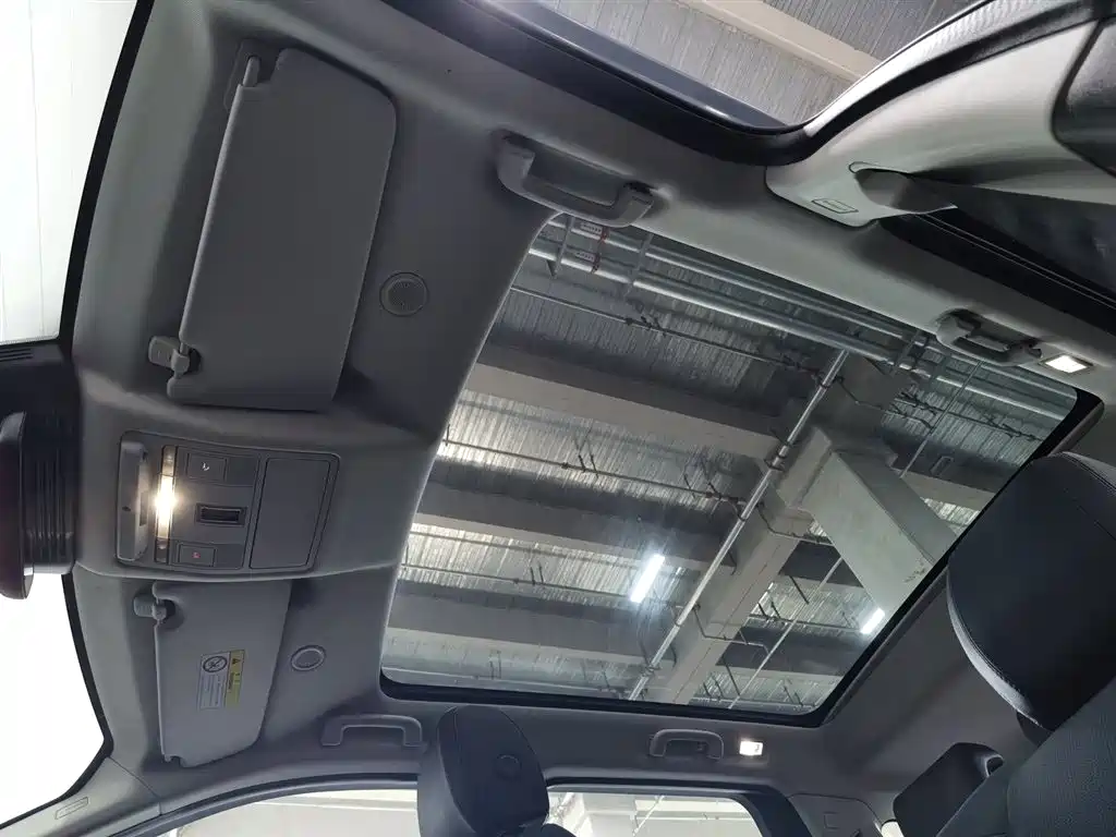 Land Rover Discovery Sport 2024 Performance Technology Edition фото 14
