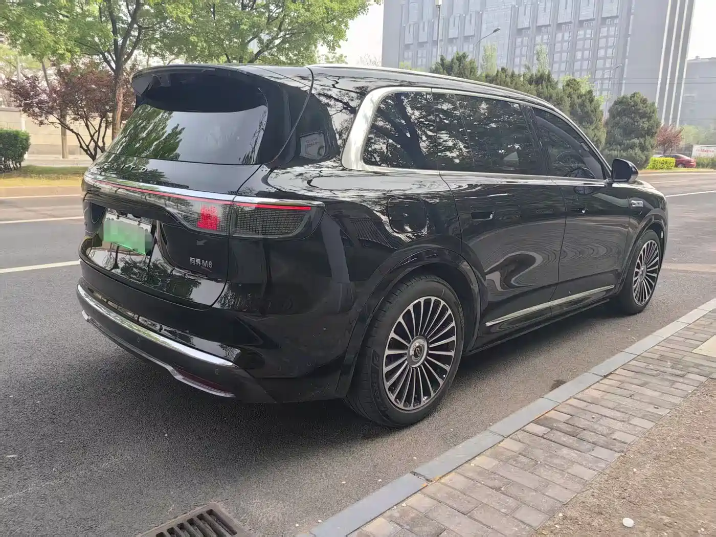 AITO Wenjie AITO M8 2025 Extended Range Ultra 53.4kWh 6-Seater фото 7