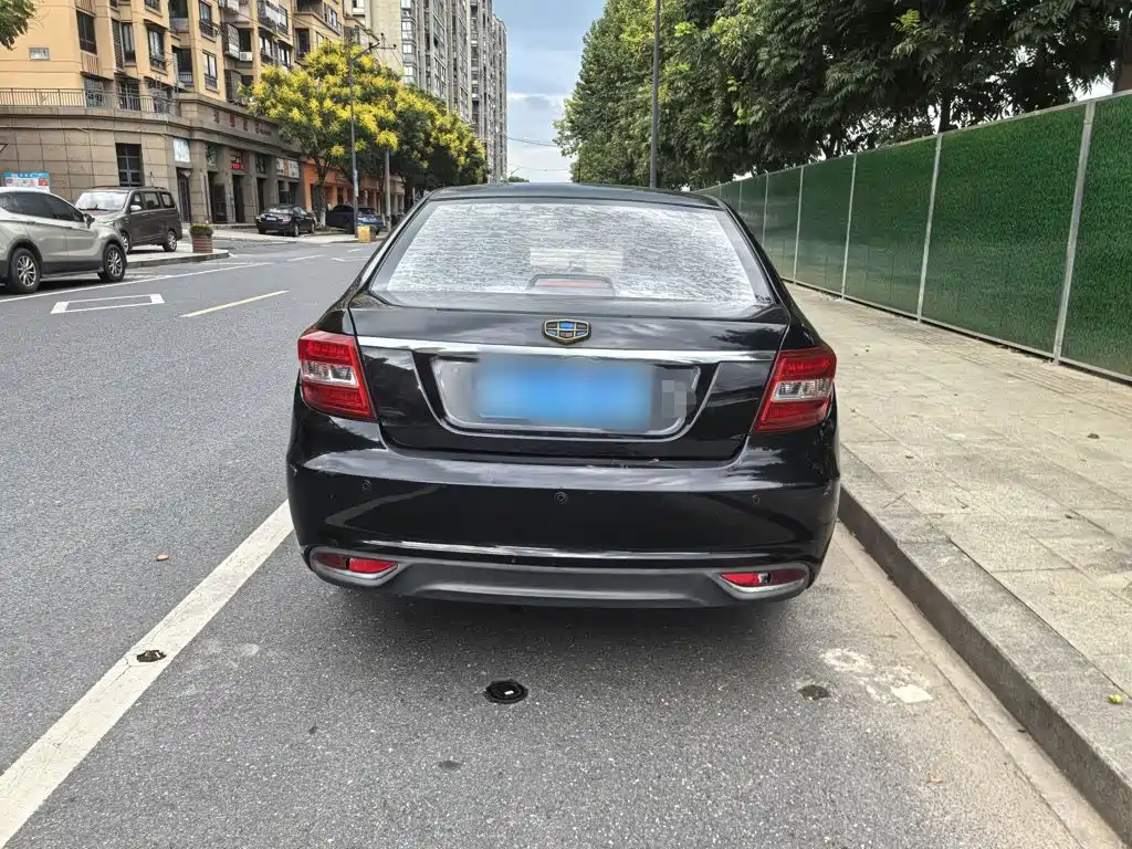 Фото 4 - Geely Vision