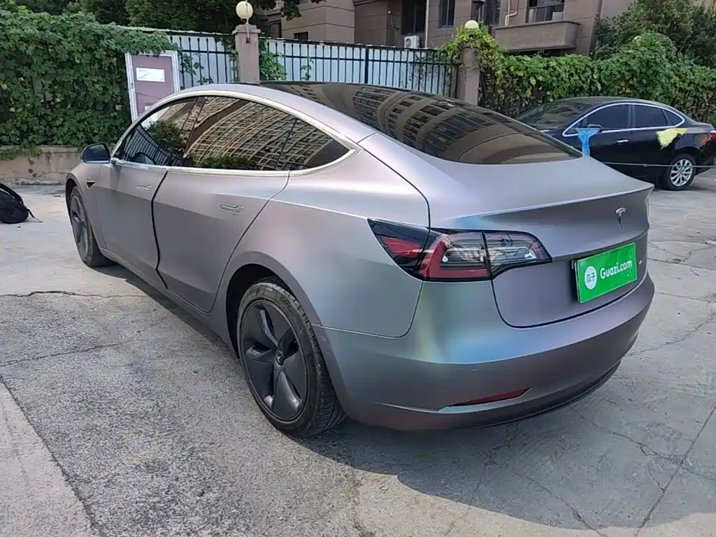 Фото 5 - Tesla Model 3
