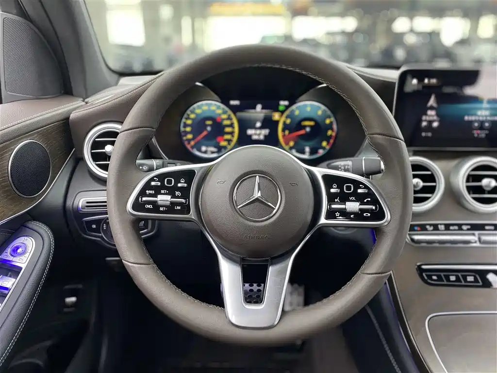 Mercedes-Benz GLC 2020 Facelift GLC 260 L 4MATIC Luxury фото 5