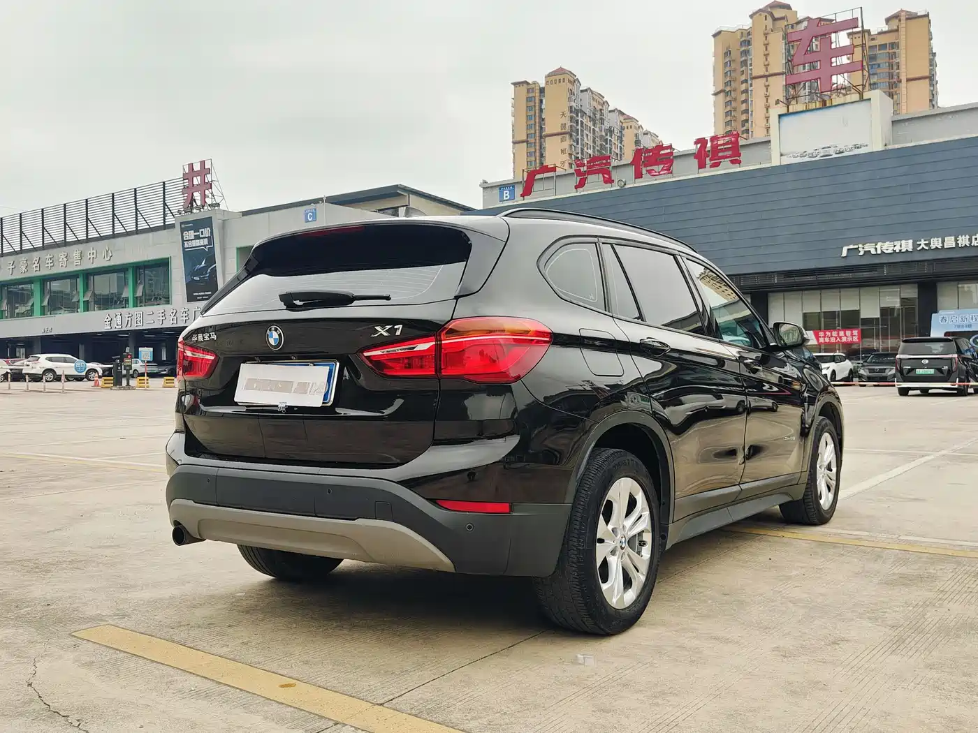 BMW X1 2016 sDrive18Li Premium Model фото 5