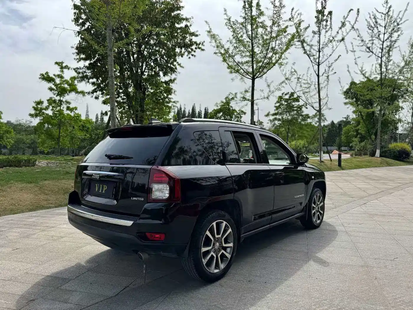 Jeep Compass (Import) 2014 2014 Facelift 2.4L 4WD Luxury Navigation Edition