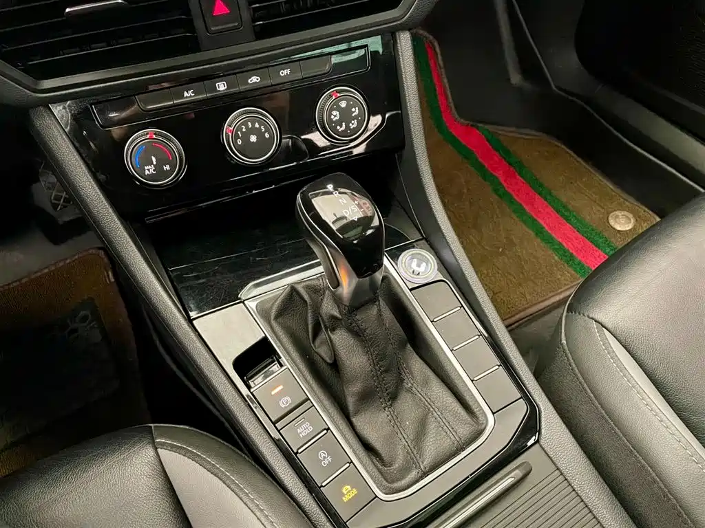 Volkswagen Sagitar 2019 280TSI DSG Comfort China V фото 10