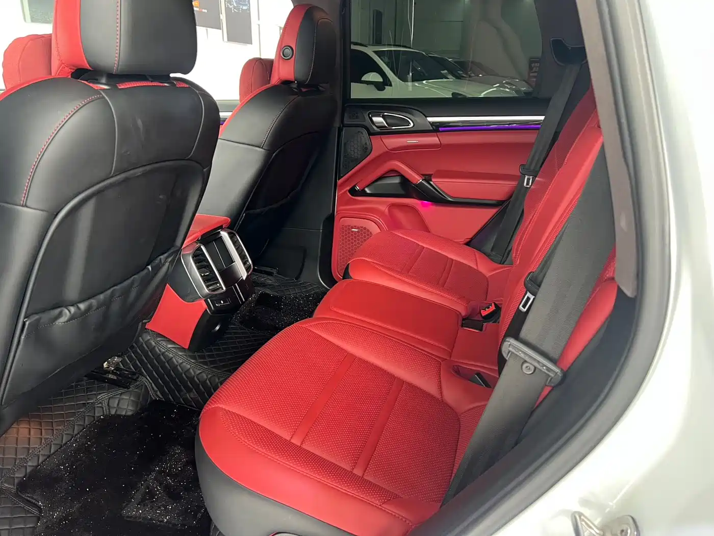 Porsche Cayenne 2011 Cayenne 3.0T фото 12