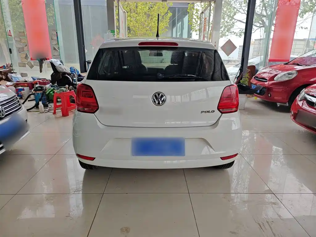 Volkswagen Polo 2016 1.4L Manual Trend фото 6