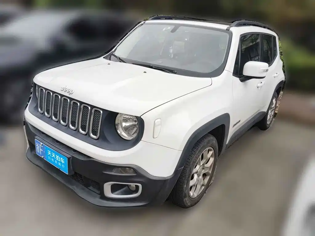 Photo 1 - Jeep Renegade
