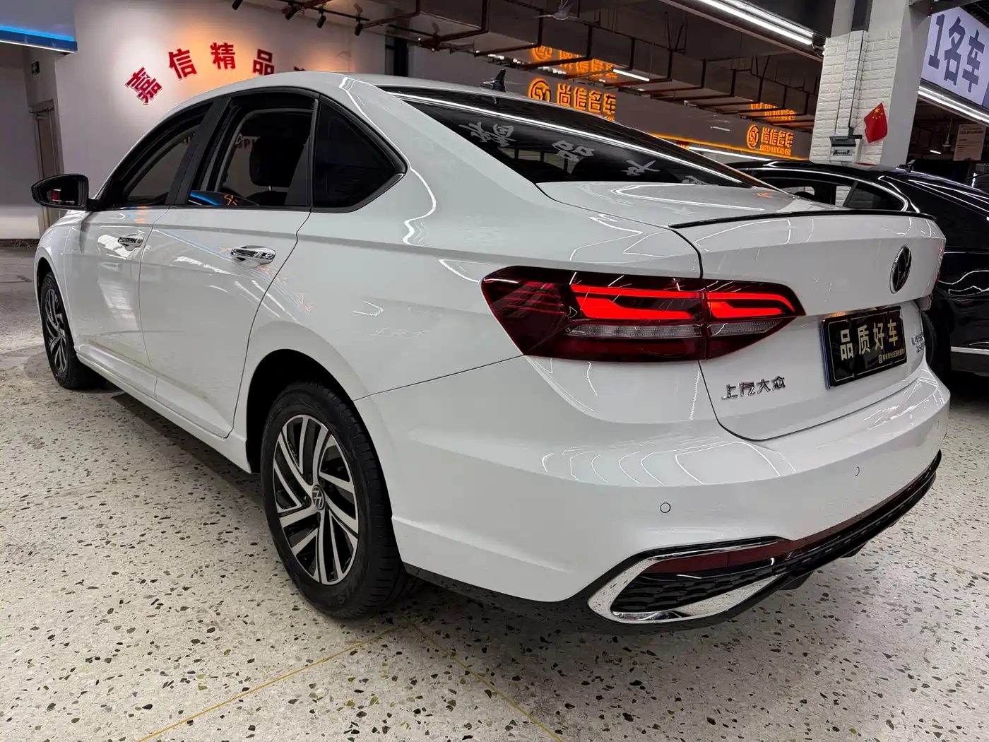 Volkswagen Lavida 2023 280TSI DSG Starlight Comfort Edition фото 6