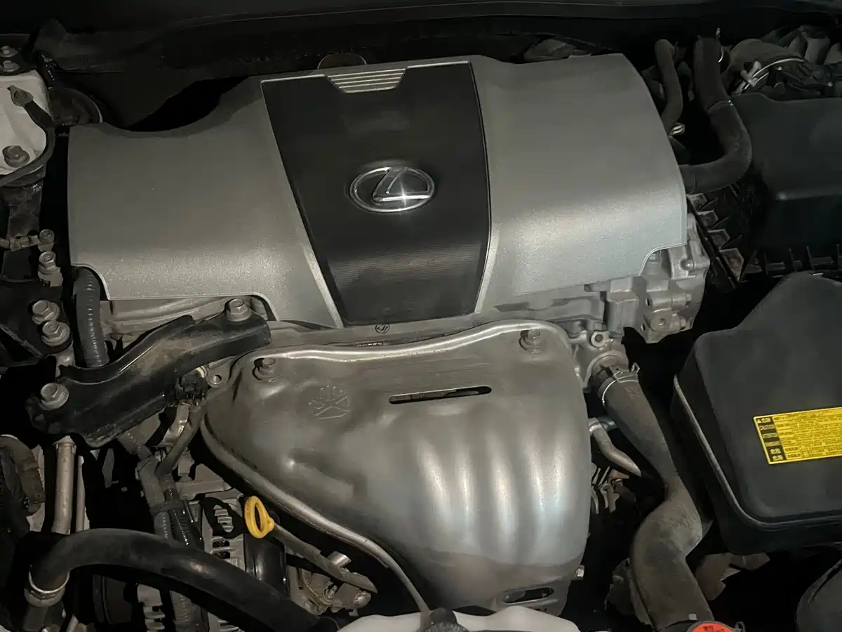 Lexus ES 2015 200 Comfort Edition фото 12