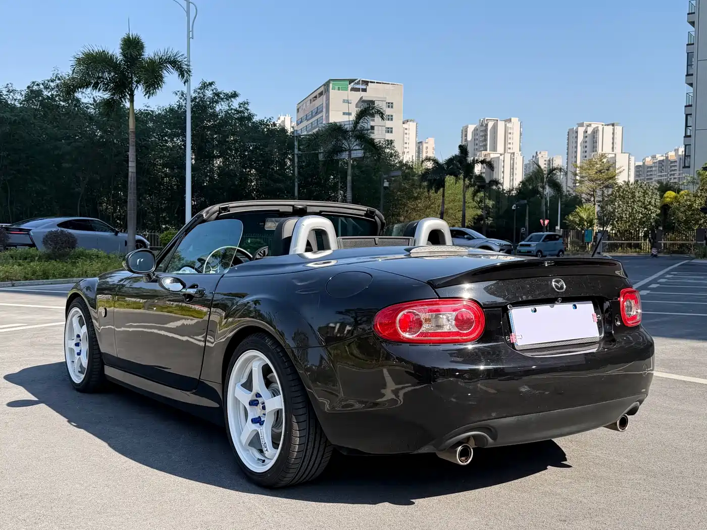 Mazda MX-5 2010 2009 2.0