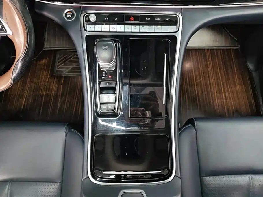 GAC Trumpchi Trumpchi M8 2021 Leading Show Series 390T Prestige Edition фото 16
