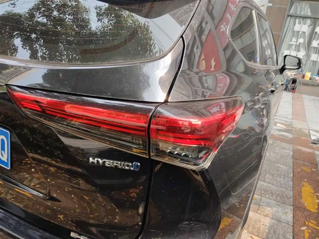 TOYOTA HIGHLANDER