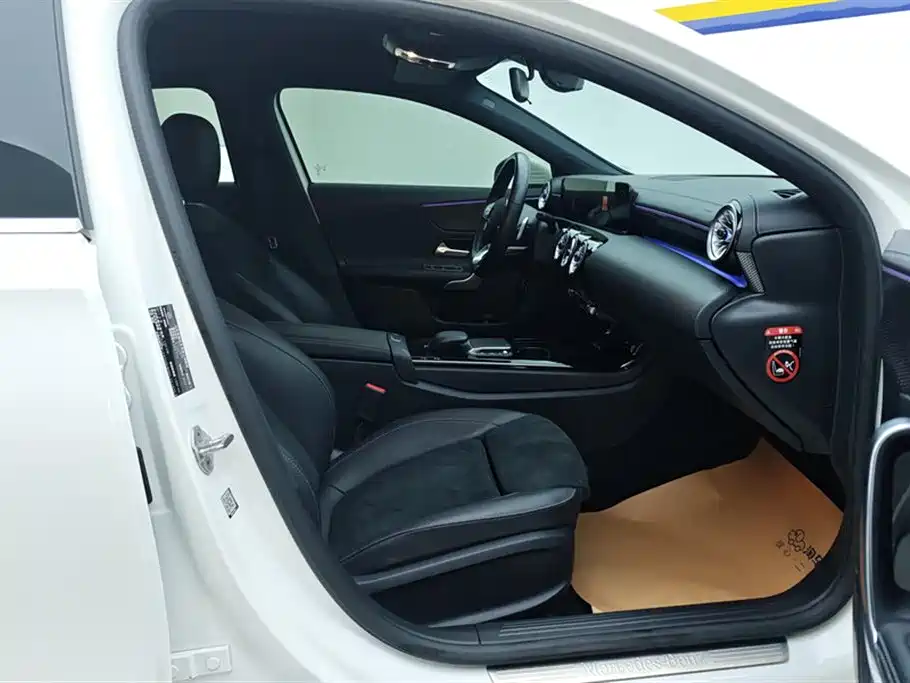 Mercedes-Benz A-Class 2022 A 200 L Sport Sedan Style фото 8