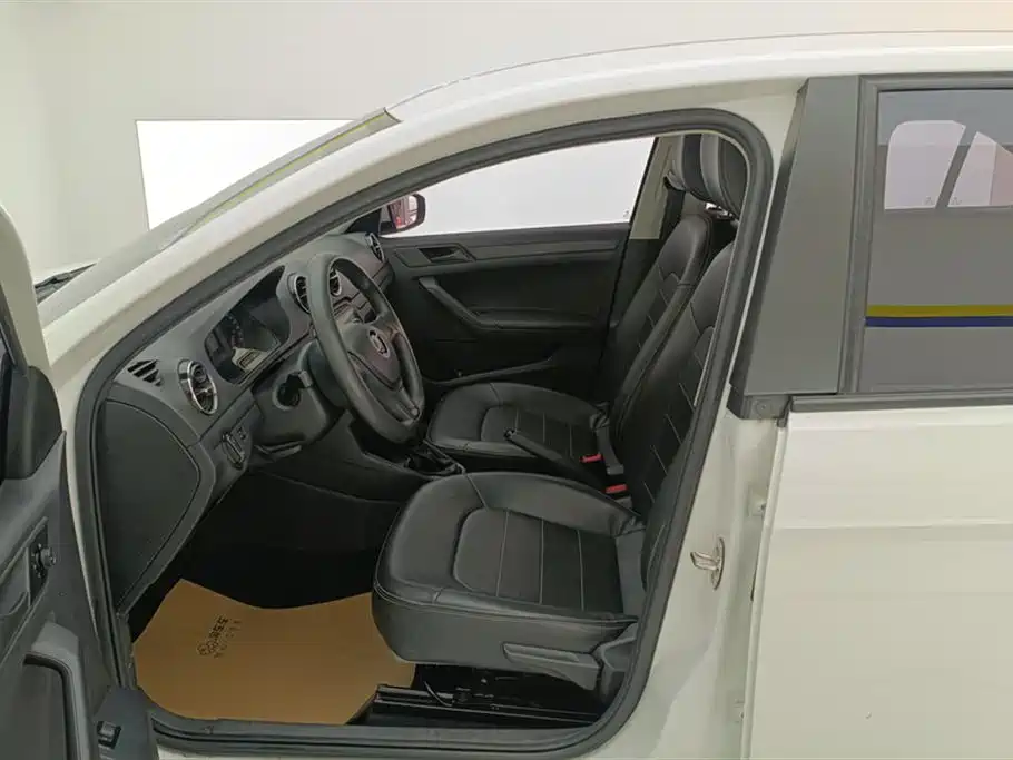 Volkswagen Jetta 2017 1.5L Automatic Fashion фото 9