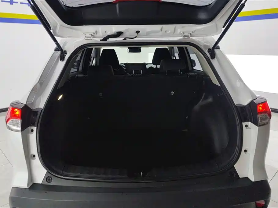 Toyota Corolla Cross 2023 2.0L Pioneer Edition фото 4