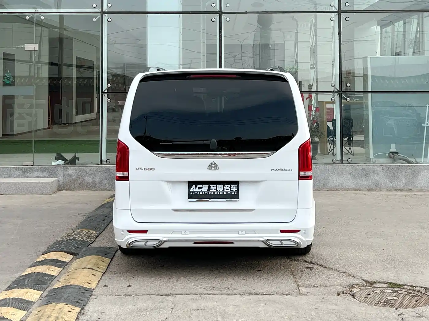Mercedes-Benz V-Class 2018 V 260 L Premium Long Wheelbase Edition China VI фото 5