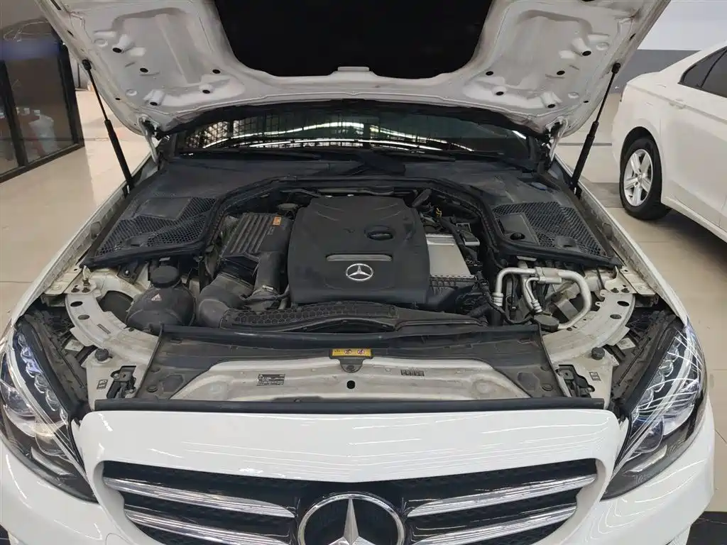 Mercedes-Benz C-Class 2017 C 200 Sport 4MATIC фото 16