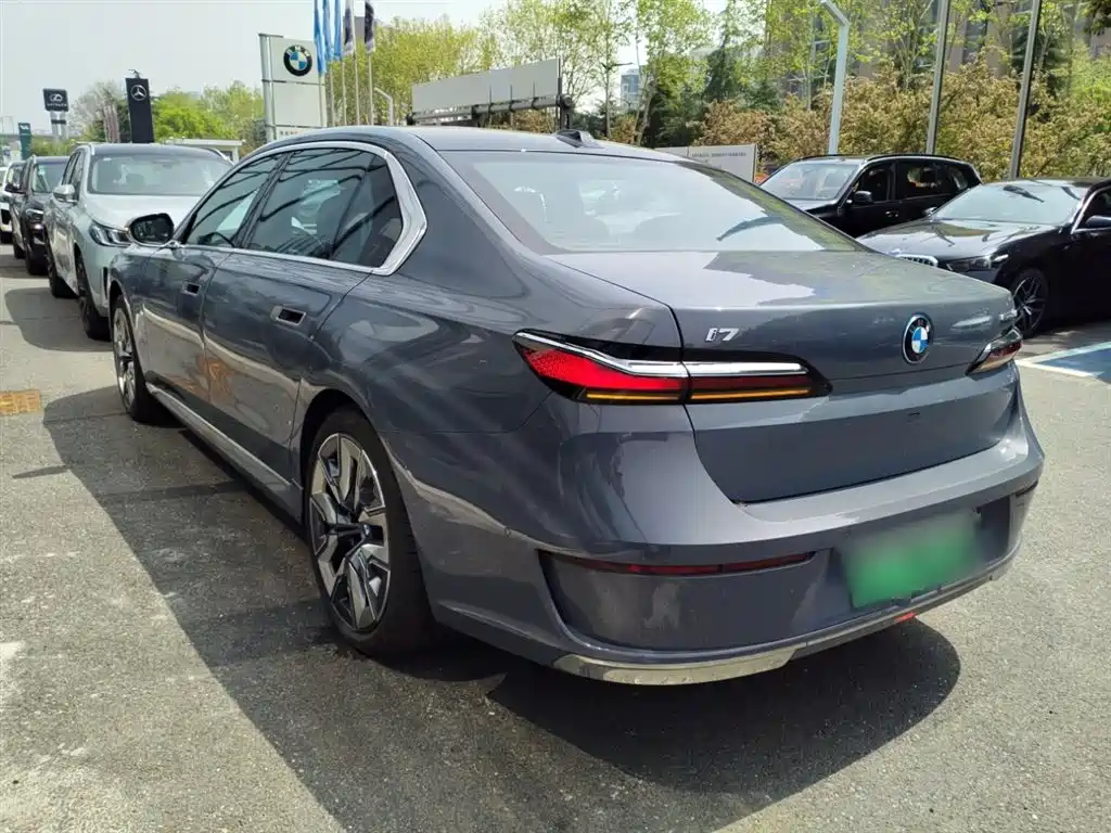 BMW i7 2023 eDrive50L Premium M Sport Package фото 23