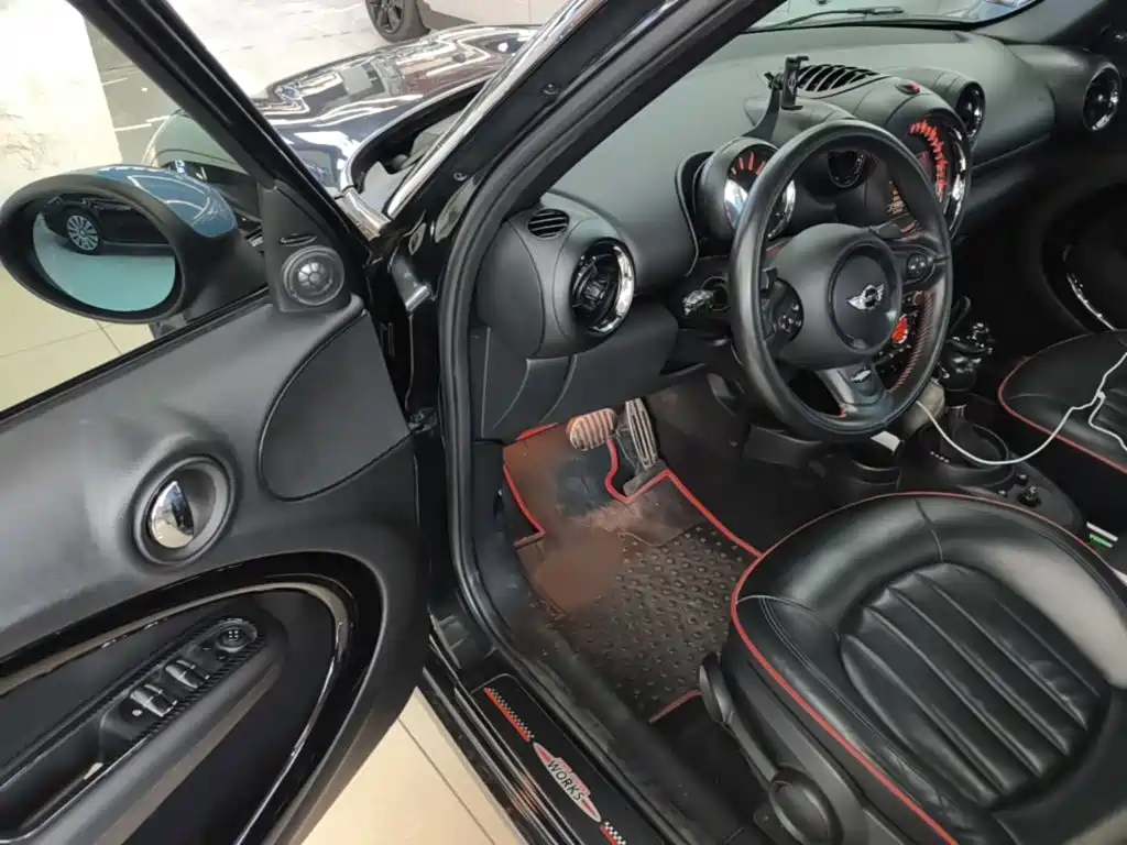 Фото 16 - MINI JCW COUNTRYMAN