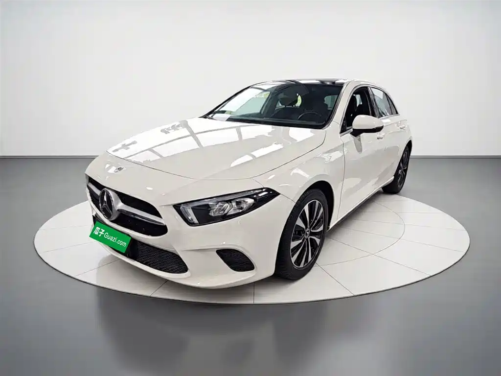 Mercedes-Benz A-Class (Import) 2022 A 200 Dynamic фото 3