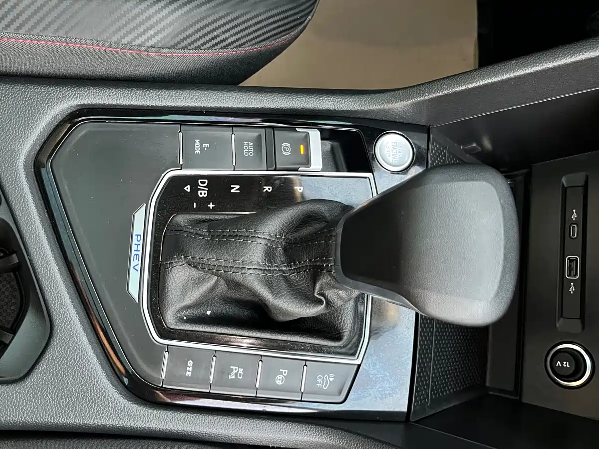 VOLKSWAGEN TIGUAN L NEW ENERGY