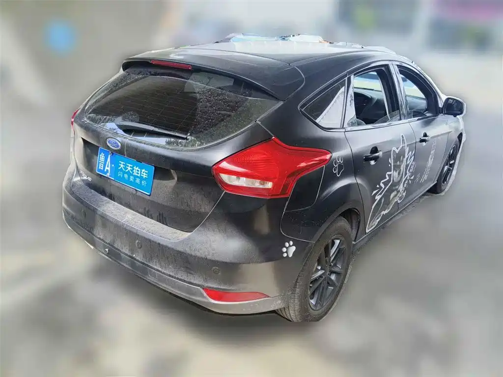 Фото 2 - Ford Focus