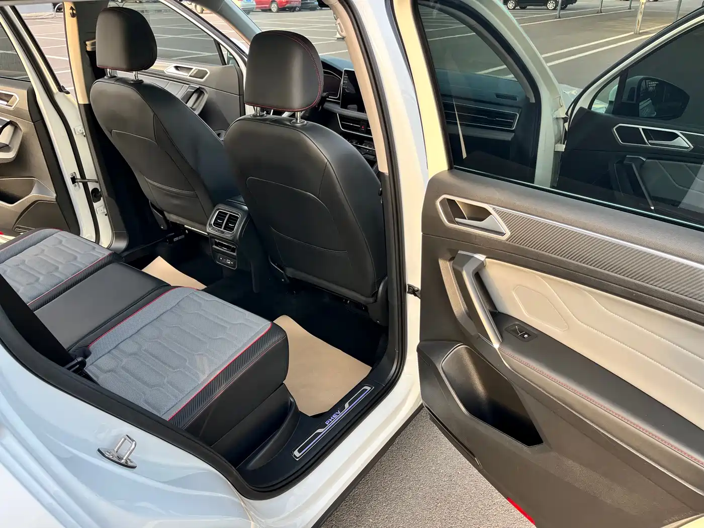 VOLKSWAGEN TIGUAN L NEW ENERGY