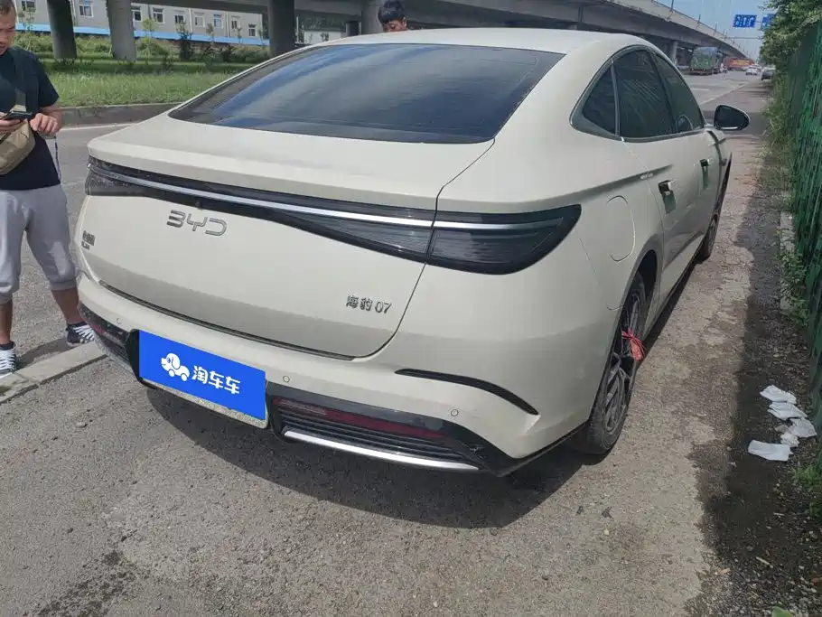 BYD Seal 07 DM-i 2024 2025 Model DM-i 1.5L 125km Elite
