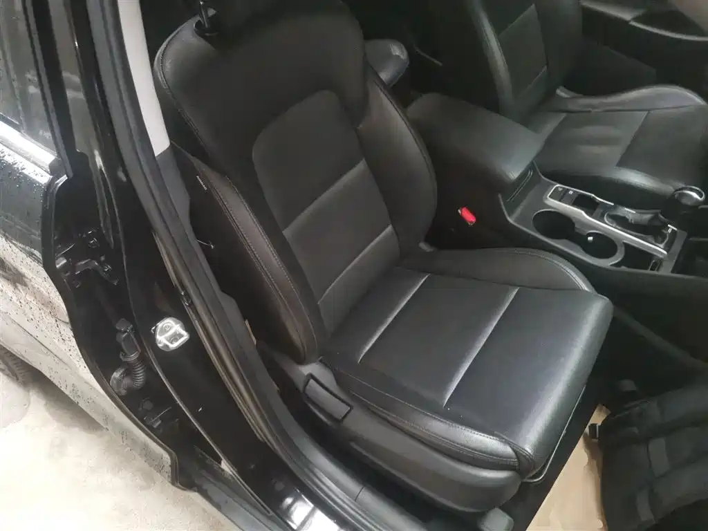 Hyundai Tucson 2018 1.6T DCT 2WD 15th Anniversary Special Edition фото 25
