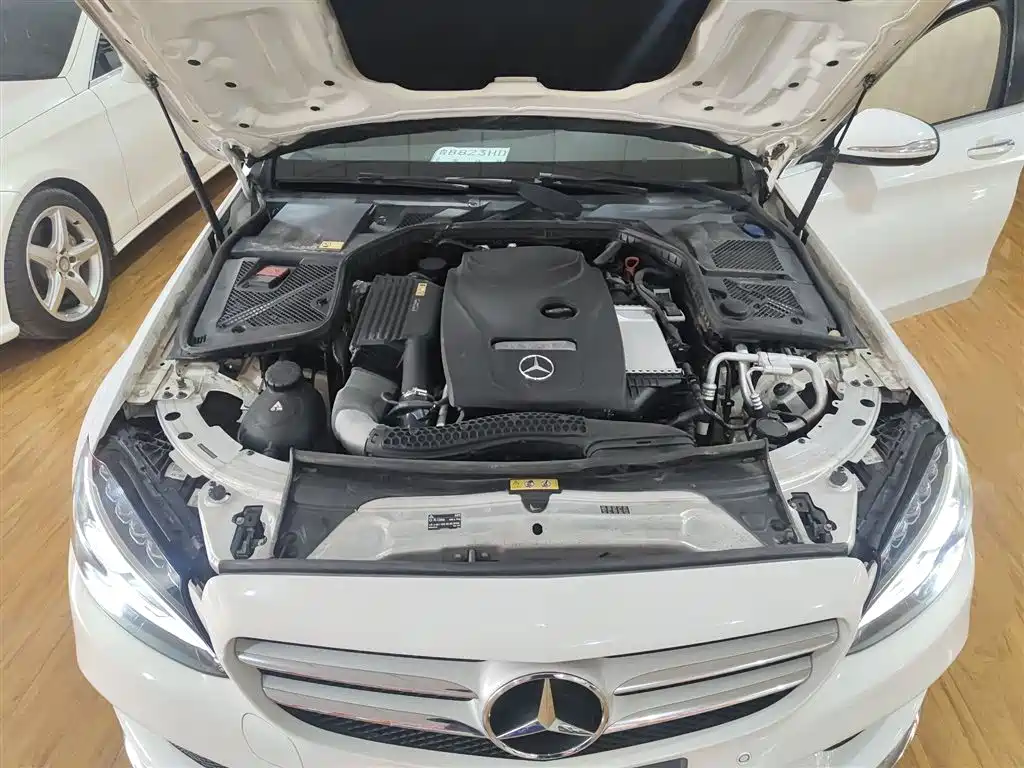 Mercedes-Benz C-Class 2015 Facelift C 180 L Sport фото 16
