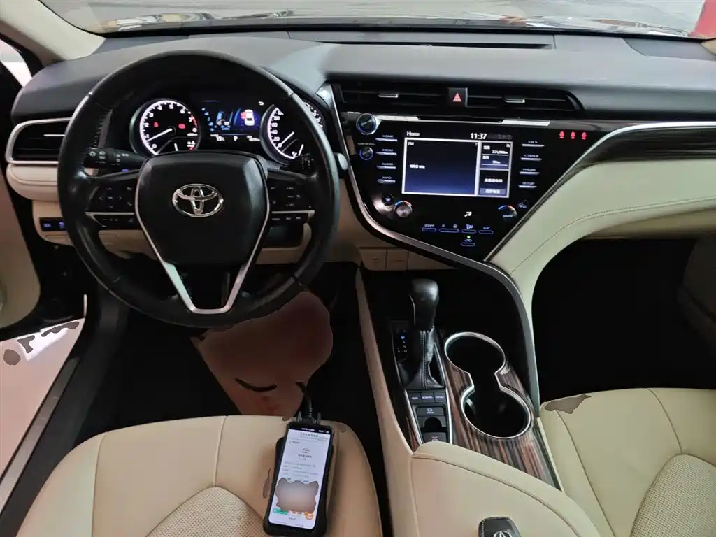 Toyota Camry 2018 2.5G Luxury Edition фото 10