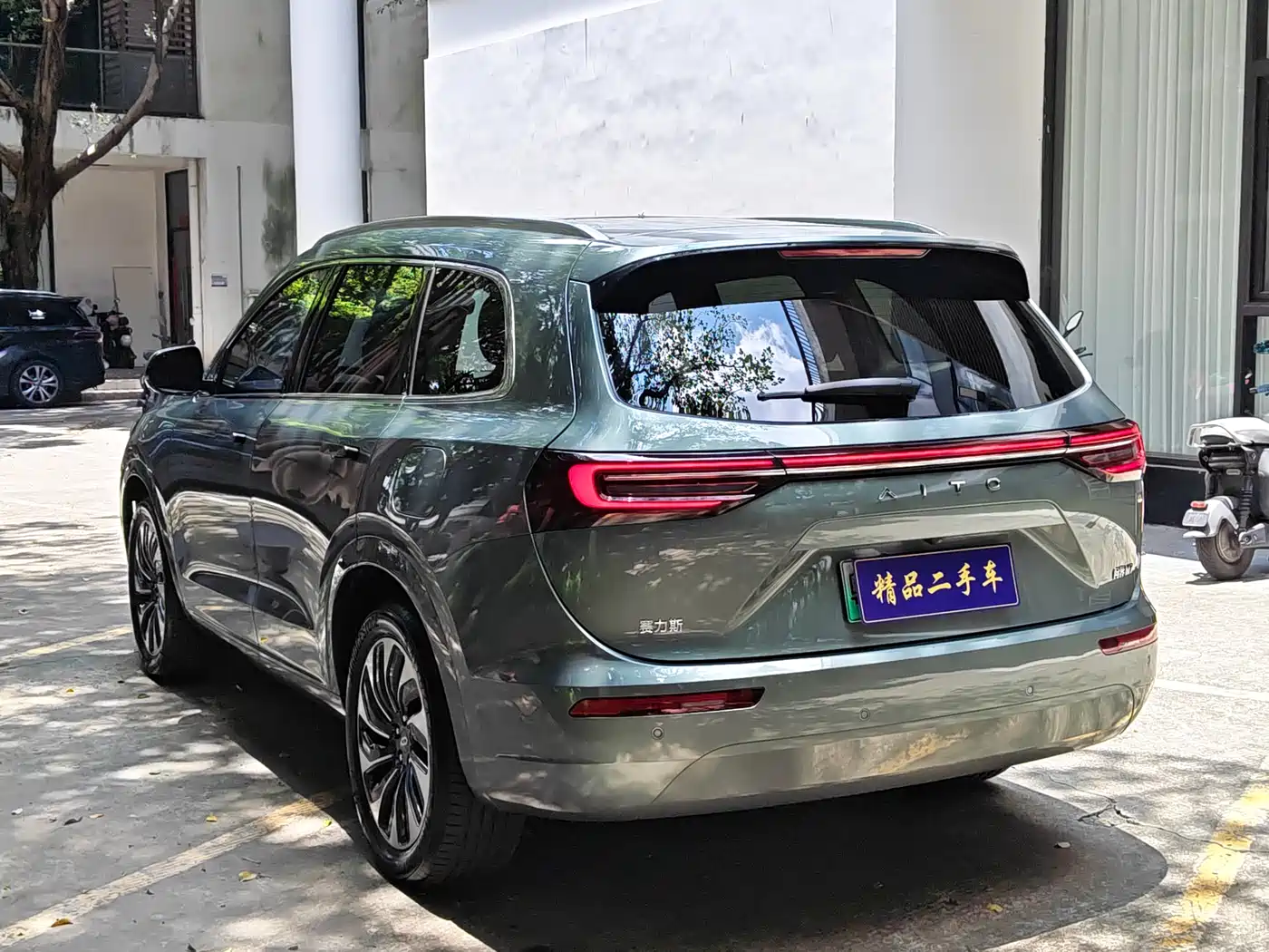 AITO Wenjie AITO M7 2022 1.5T RWD Comfort Edition фото 6