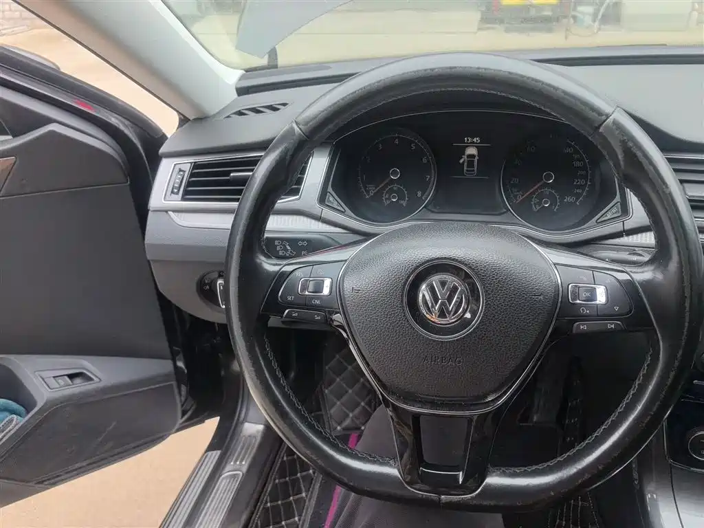 Volkswagen Passat 2017 330TSI DSG Prestige фото 11
