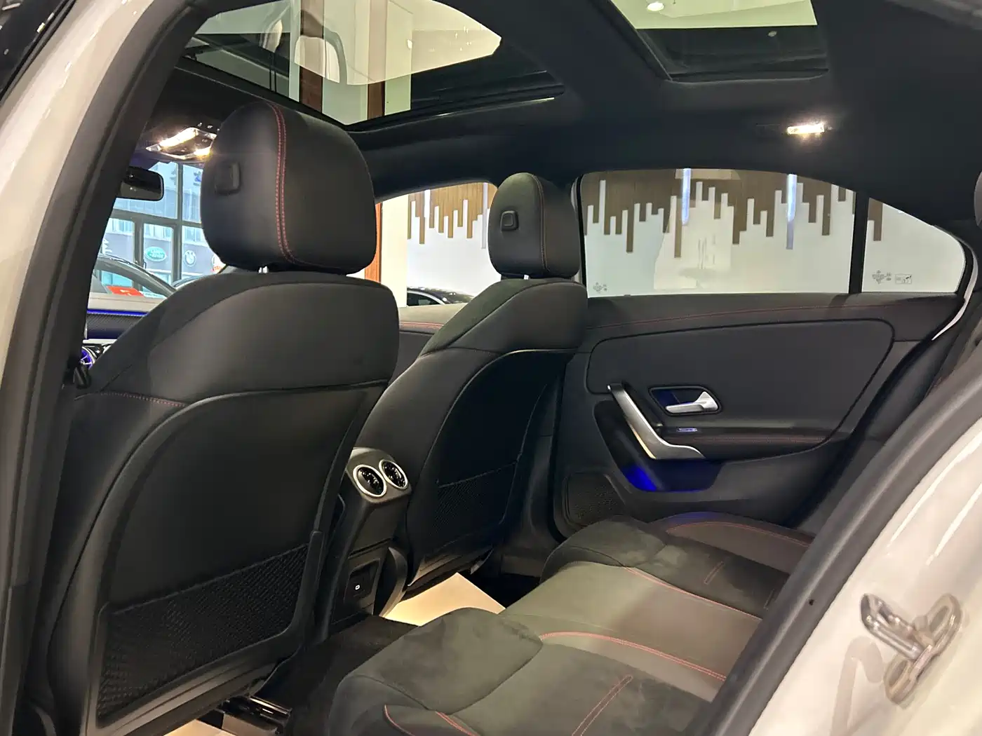 Mercedes-Benz A-Class 2024 Facelift A 200 L Fashion фото 17