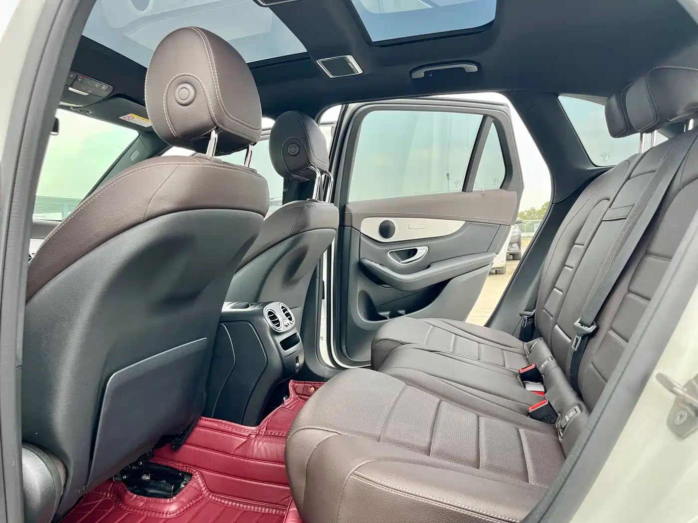 Mercedes-Benz GLC 2020 Facelift GLC 260 L 4MATIC Dynamic фото 10