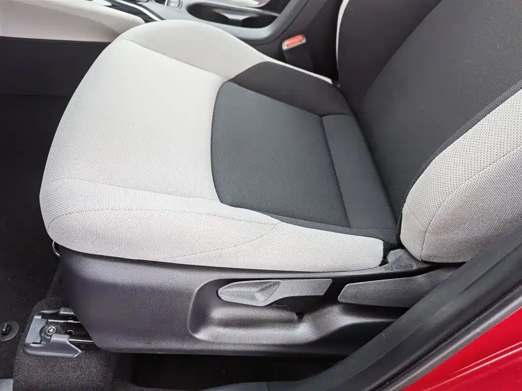 Toyota Frontlander 2022 2.0L CVT Leading Edition фото 20